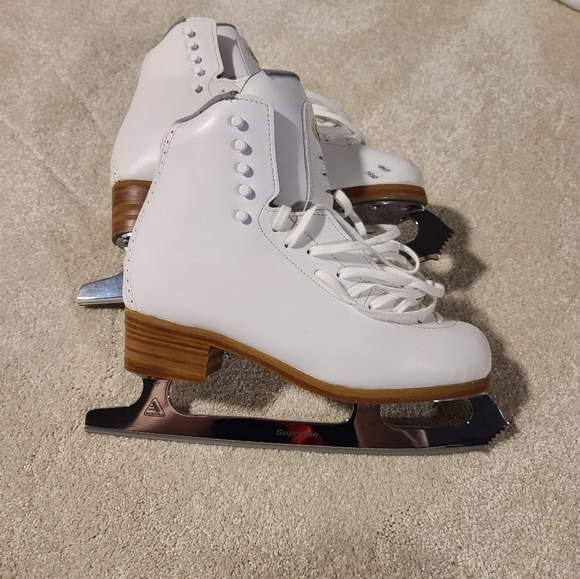 GAM Gold Label 0528 Size 7A with Jackson Supreme 10" Figure Skates - Picture 1 of 7